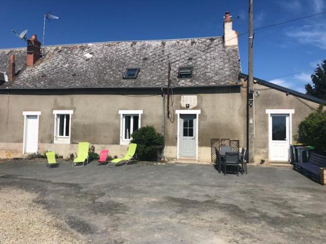 Gîte à la ferme chaleureux avec cheminée Preveranges Extérieur photo